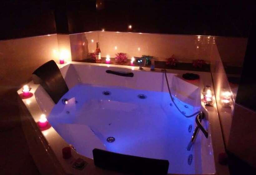 مسافرخانه Hospedaje Casa Blanca Beach