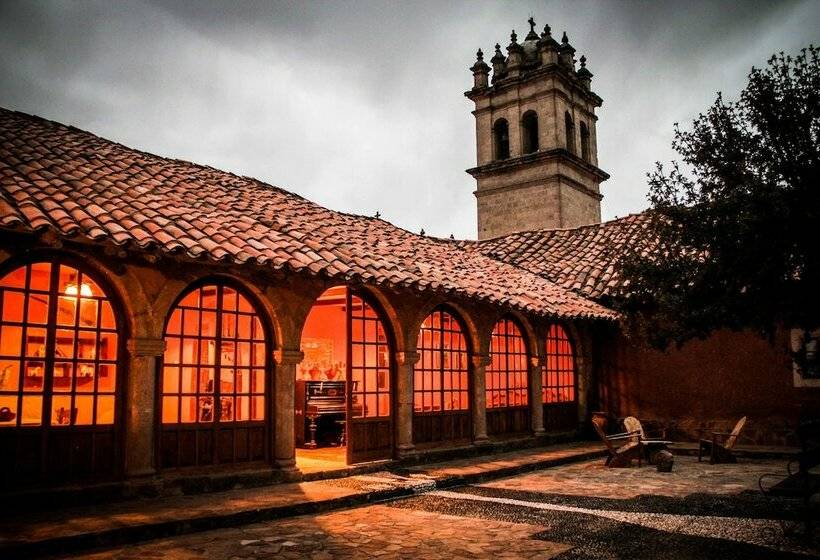 مسافرخانه La Casona Lampa