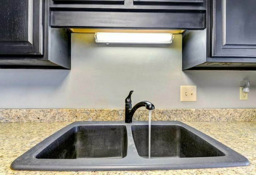 فندق 1362 Shipwatch