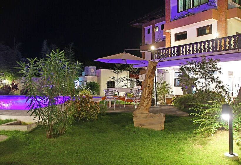 هتل 1888 Beach Resort