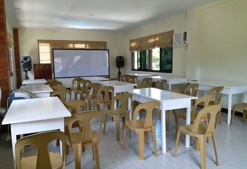 هتل 1888 Beach Resort