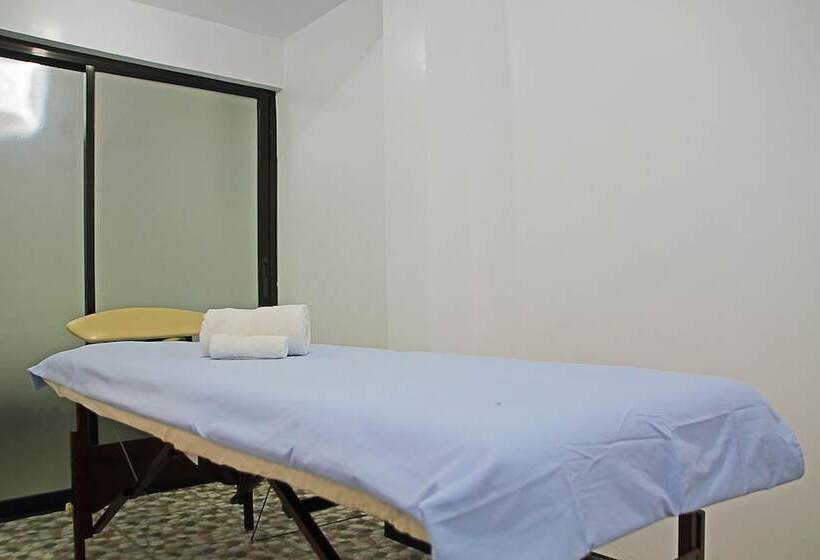 هتل 1888 Beach Resort