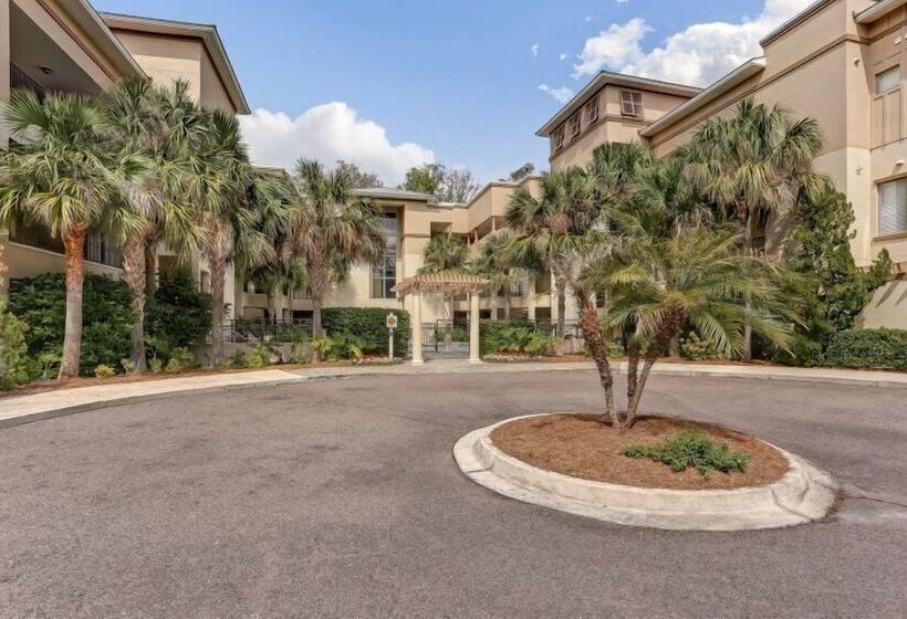 فندق 2515/16 Tennis Villas