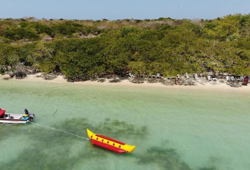 Отель Bongo Beach Baru