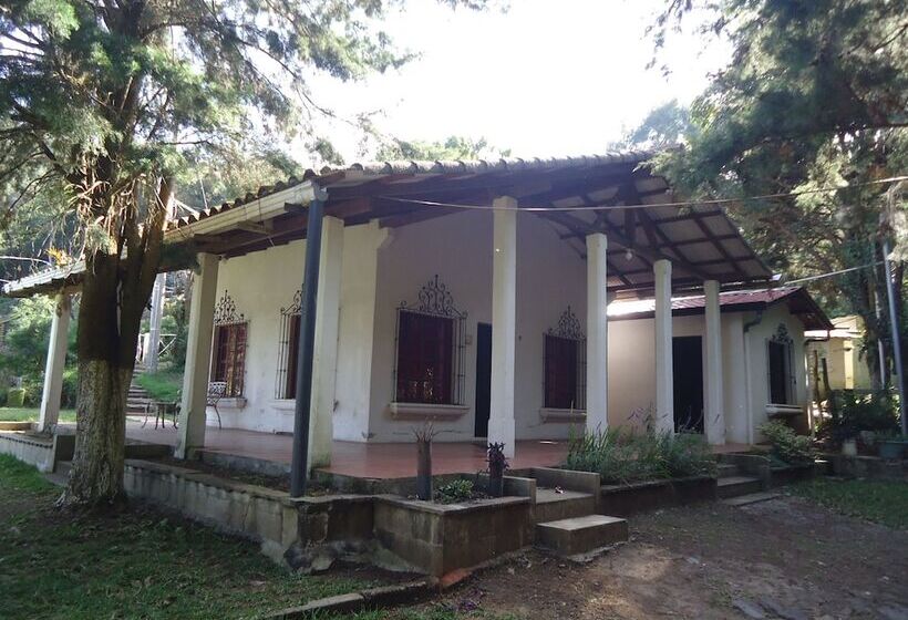 فندق Bosques Del Tibet