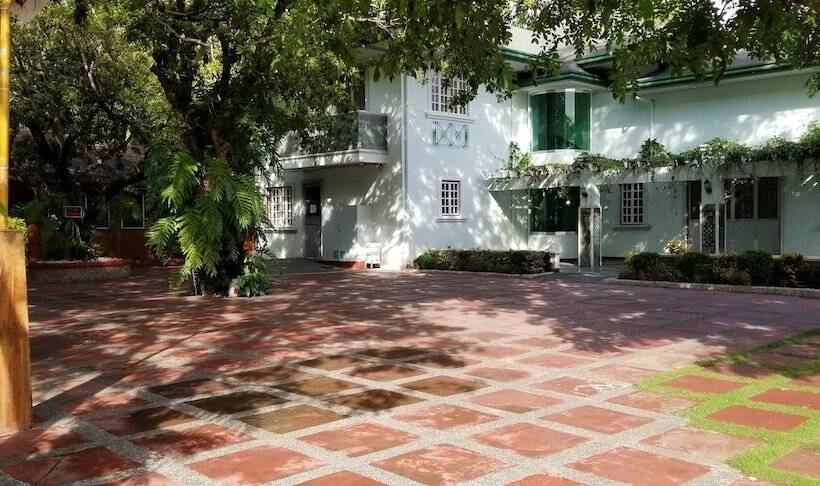 هتل Buenavista Family Inn