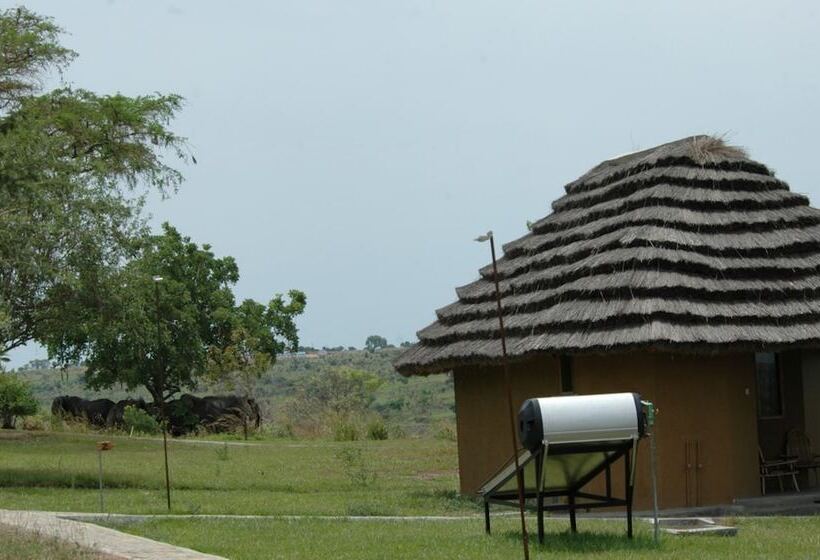 هتل Bwana Tembo Safari Lodge