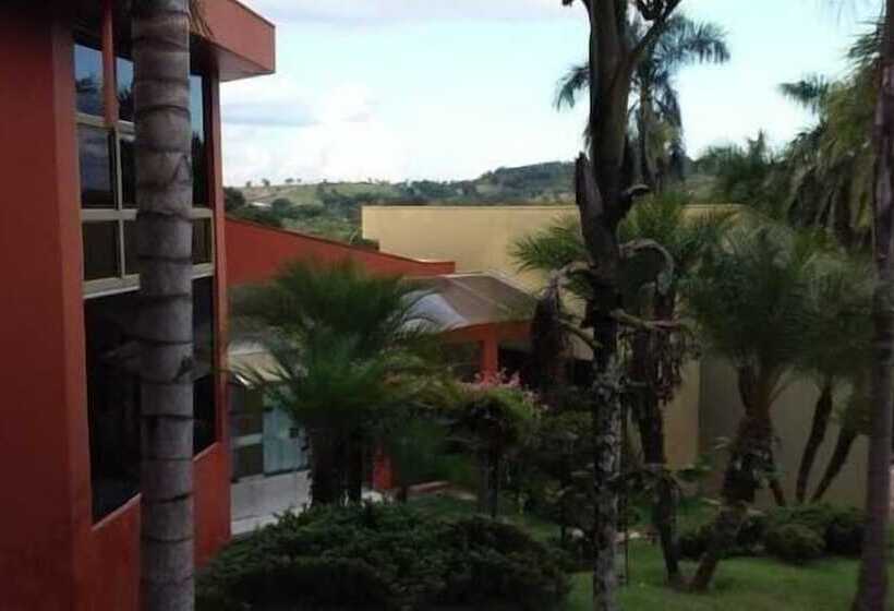 호텔 Calderan Palace