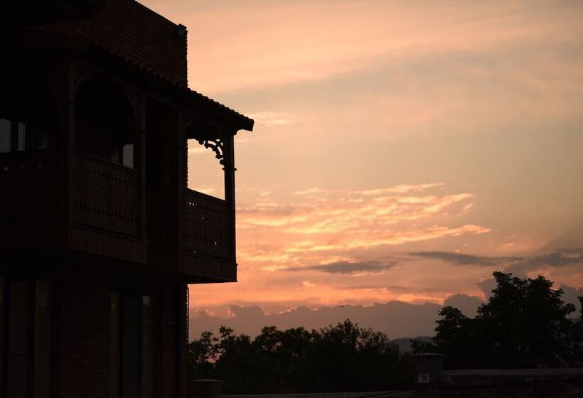 هتل Chateau Khashmi