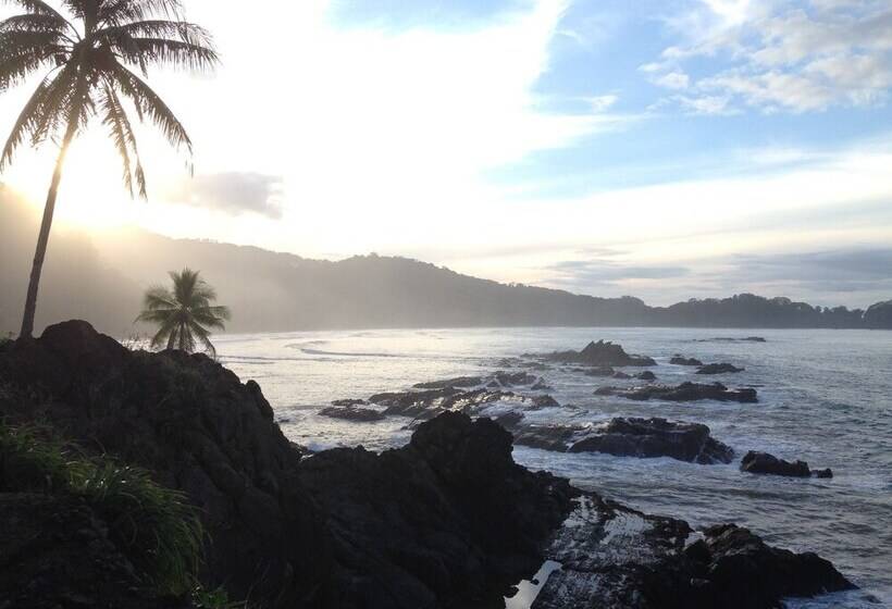 فندق Costa Paraiso