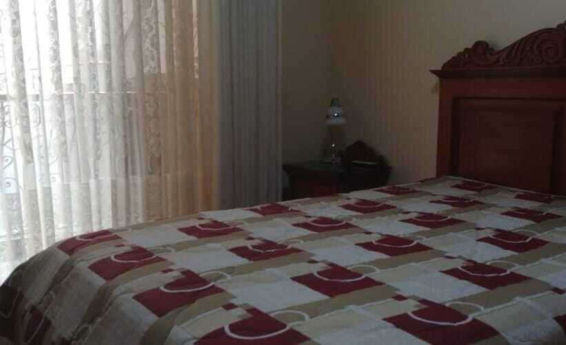 ホテル Dos Reynas