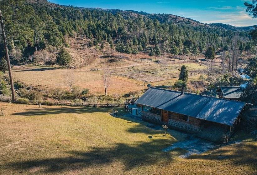 ホテル Estancia La Ernestina