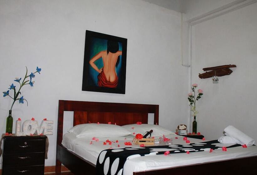 Отель Europa Ecotours