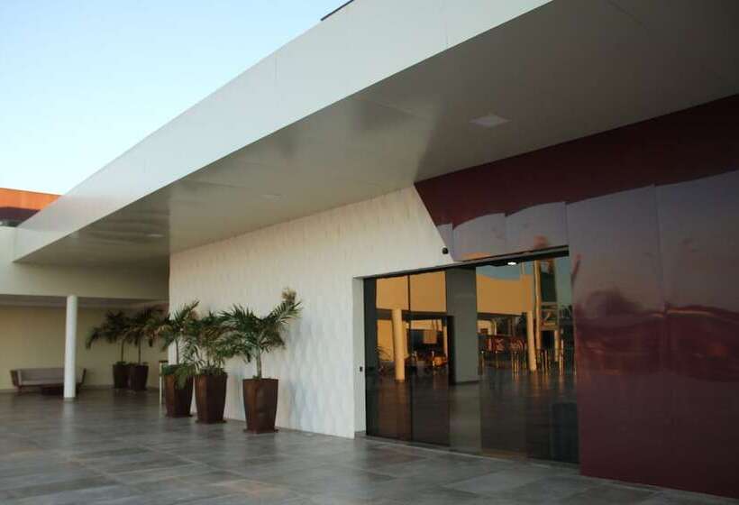 בית מלון כפרי Gurgueia Palace