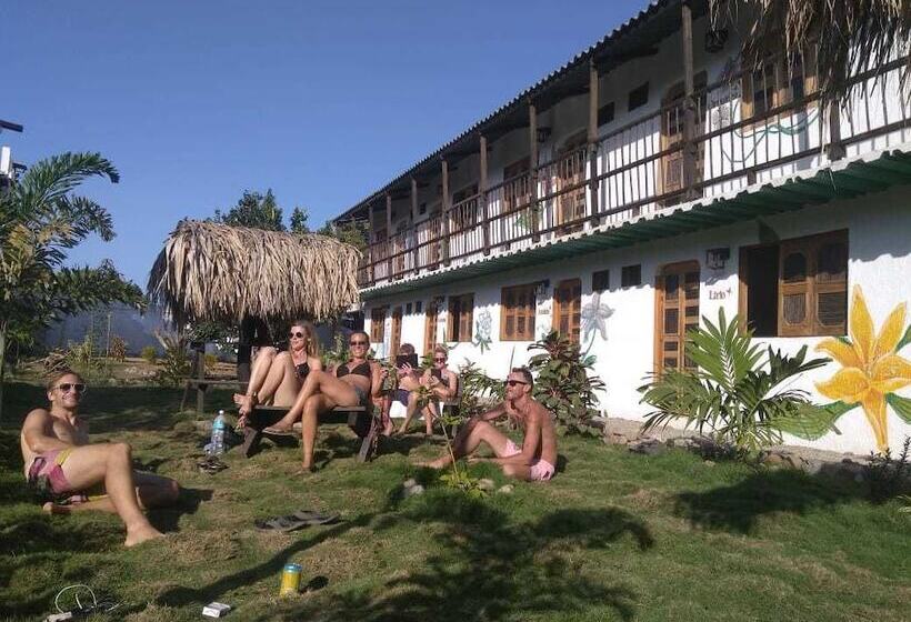 هتل Hostal Luz De Luna & Spa