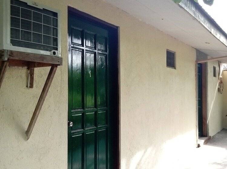 בית מלון כפרי Jupiter S Garden Resort