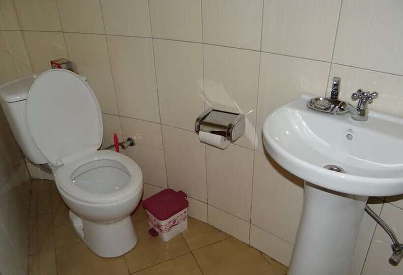 هتل Kalalo Cottage Inn