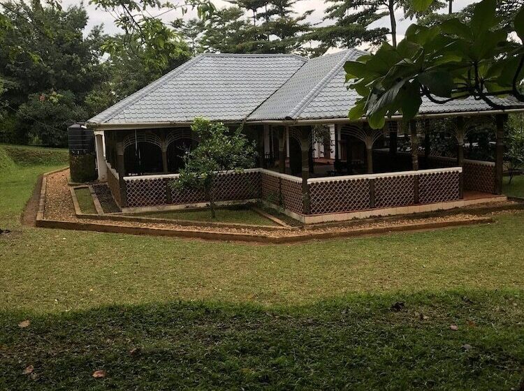 هتل Kibale Safari Lodge