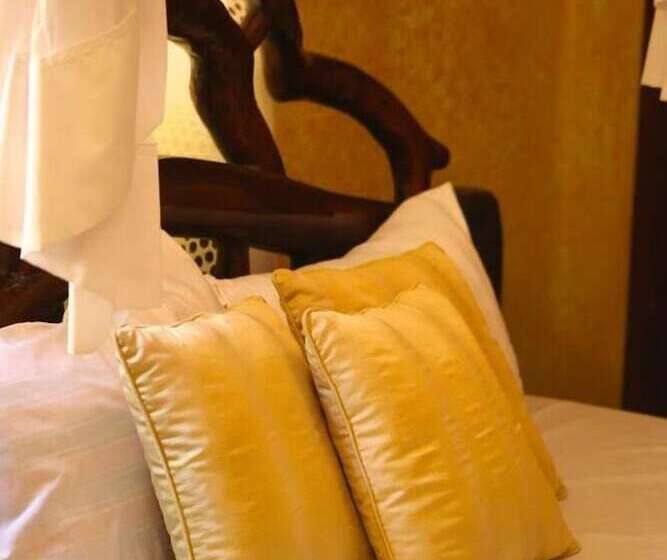 هتل Kigezi Forest Cottages