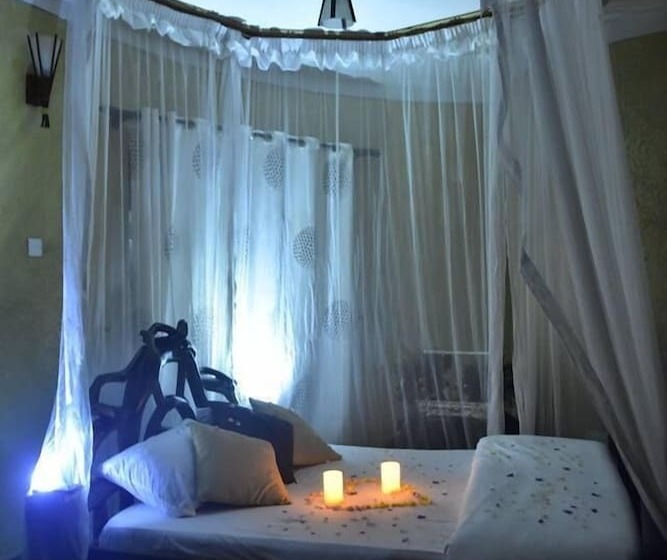 هتل Kigezi Forest Cottages