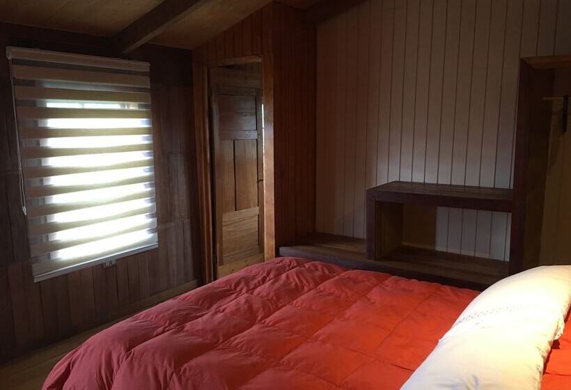 בית מלון כפרי La Casona Puelo Lodge