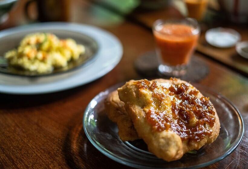 בית מלון כפרי La Loma Jungle Lodge