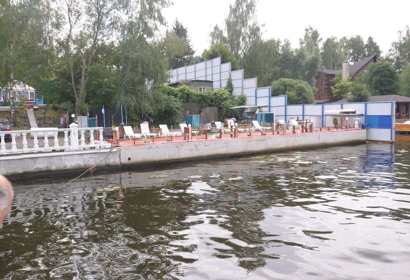 בית מלון כפרי Lakada