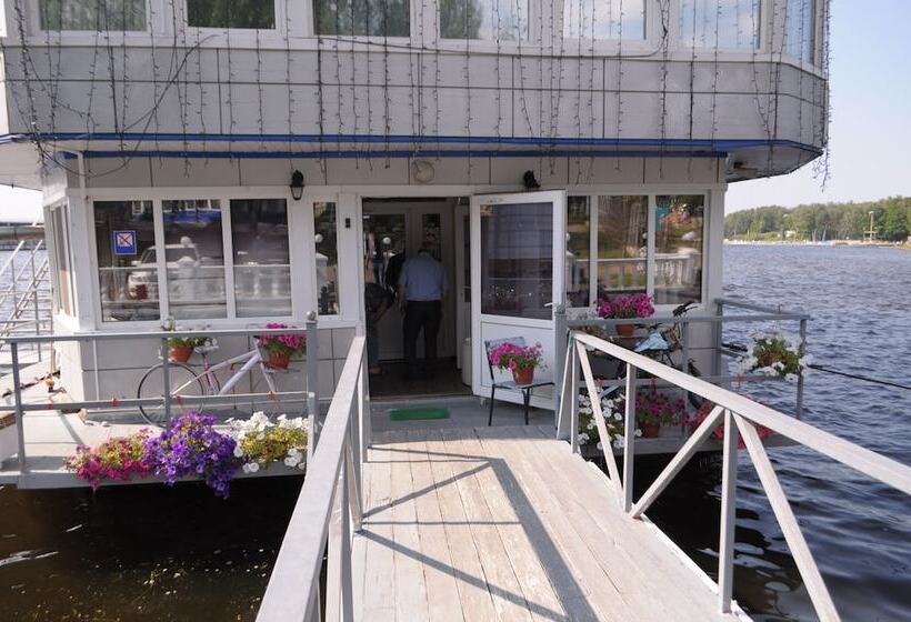 בית מלון כפרי Lakada