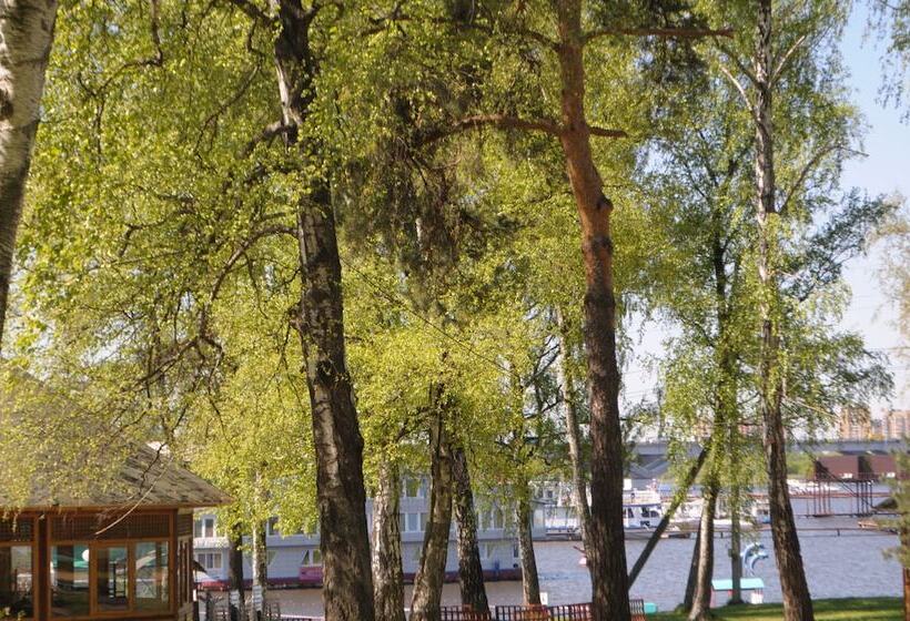 בית מלון כפרי Lakada