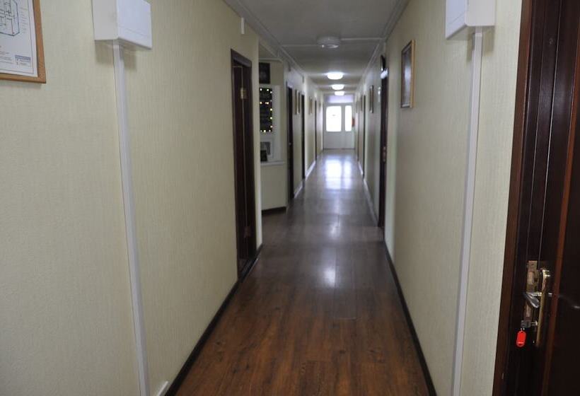 בית מלון כפרי Lakada