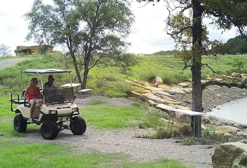 فندق Lake Godstone™