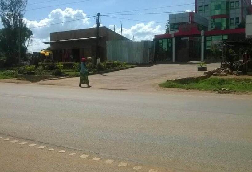 هتل Leisure Village