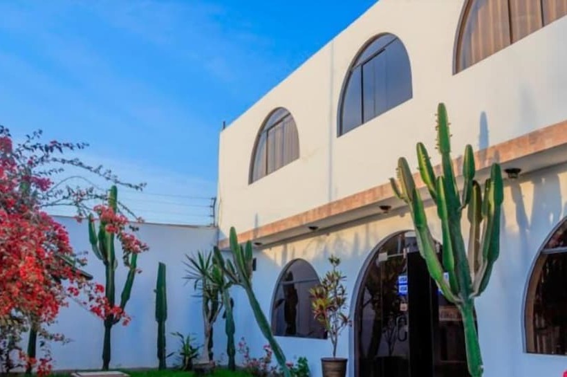 هتل Lodge Viñas Del Sol