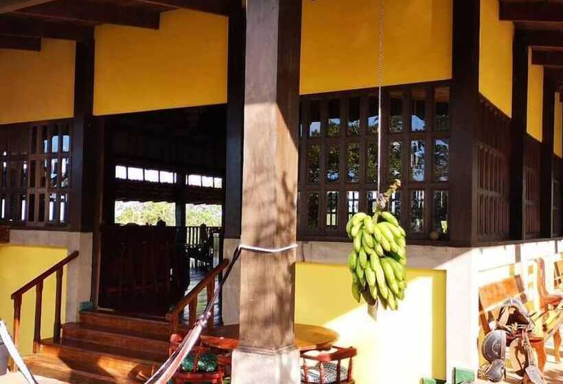 فندق Los Gallitos Eco Lodge