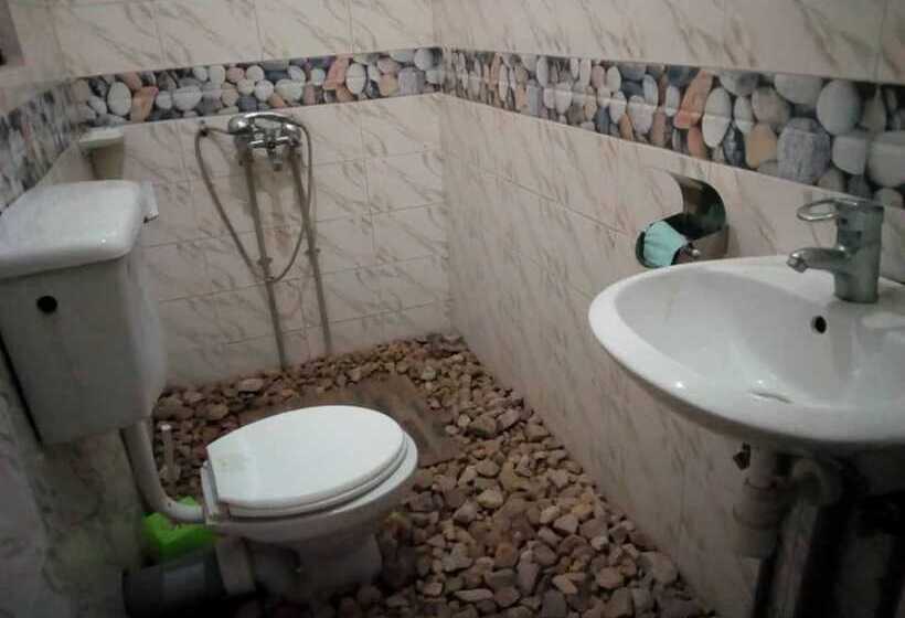 هتل Marianah Tourist