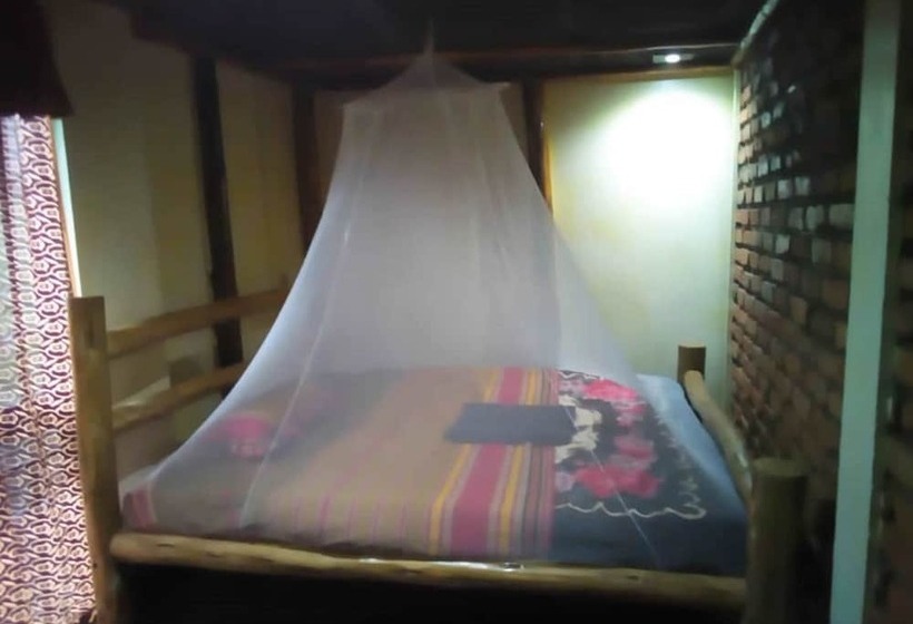 هتل Marianah Tourist