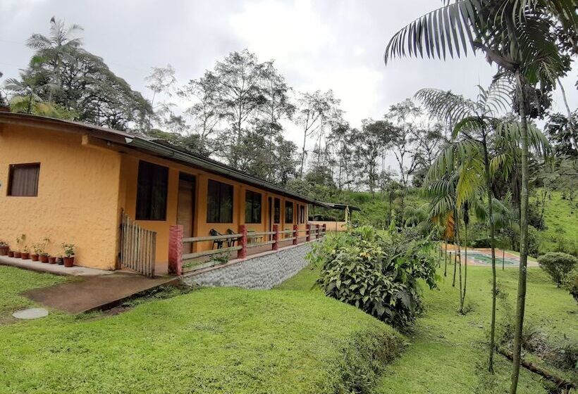 Отель Mindo Loma Bird Lodge