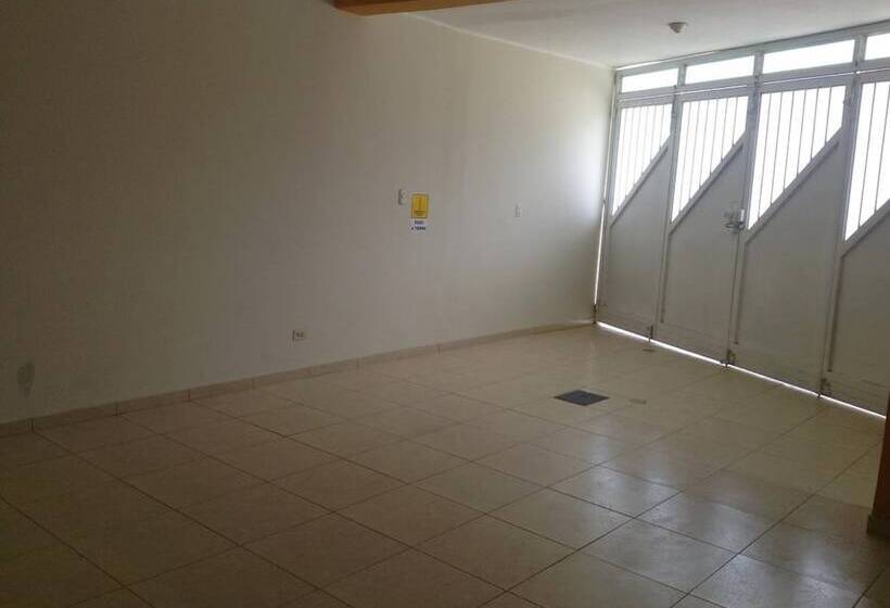 호텔 Nakeli Hospedaje