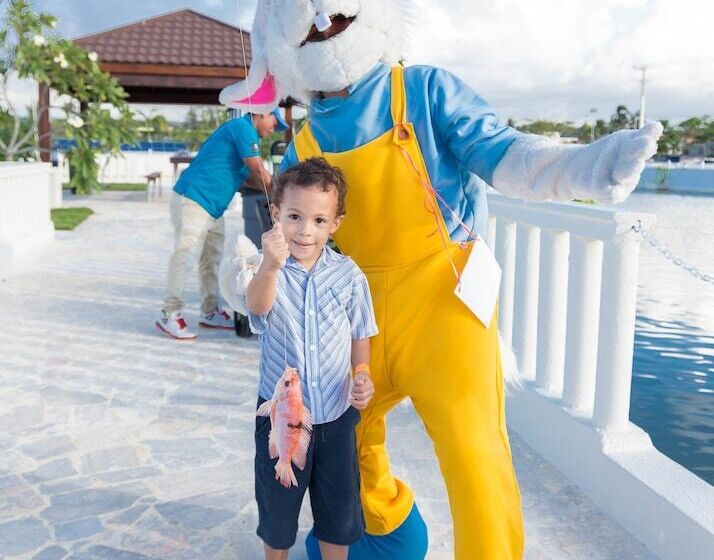 בית מלון כפרי Ocean Village 13