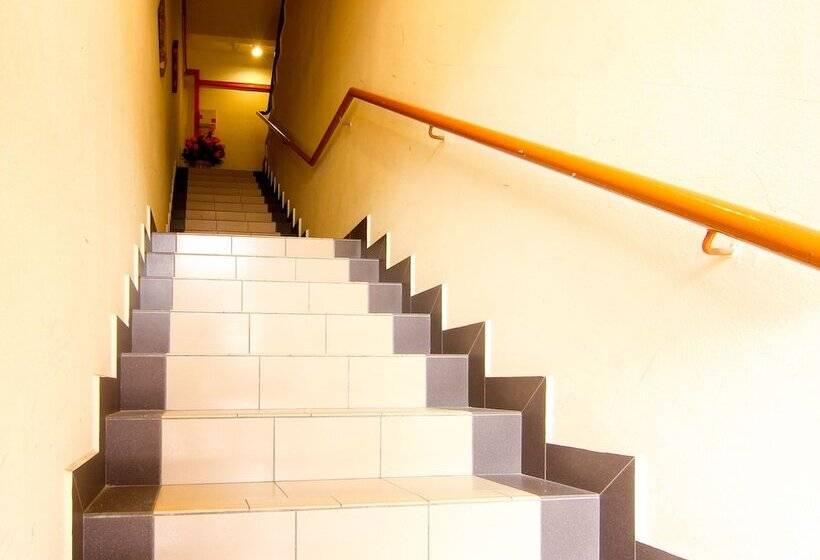 酒店 Oyo 11343  Putra Iskandar