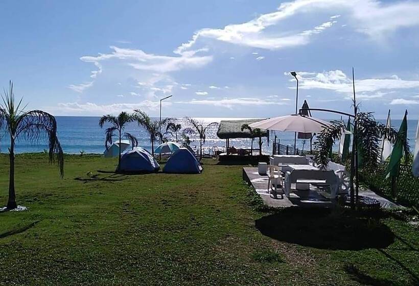 בית מלון כפרי Pacific Buddies   Campsite