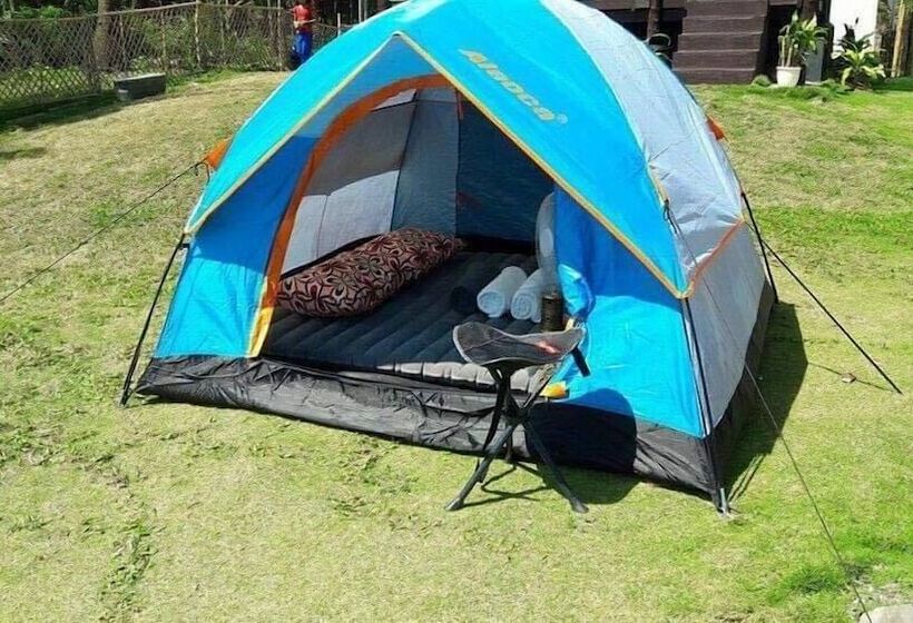 בית מלון כפרי Pacific Buddies   Campsite