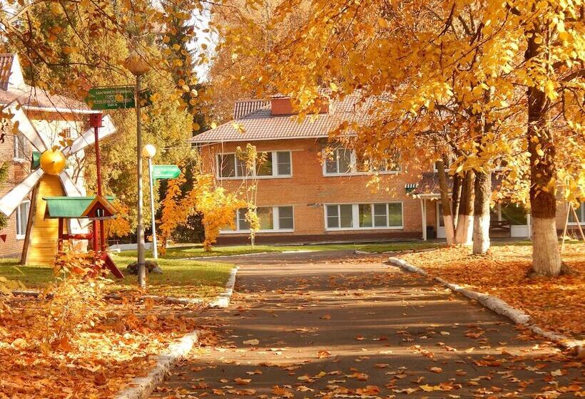 בית מלון כפרי Pansionat Parus