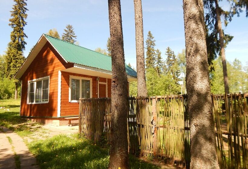 בית מלון כפרי Pansionat Parus