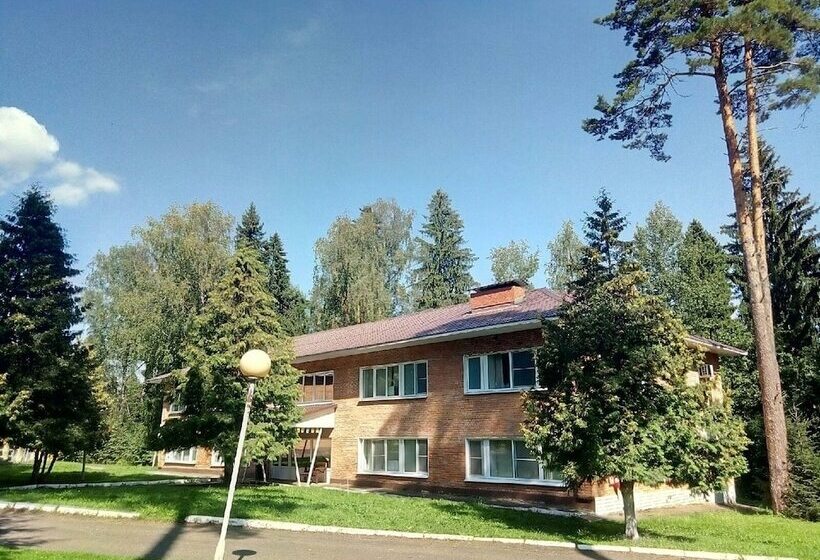 בית מלון כפרי Pansionat Parus