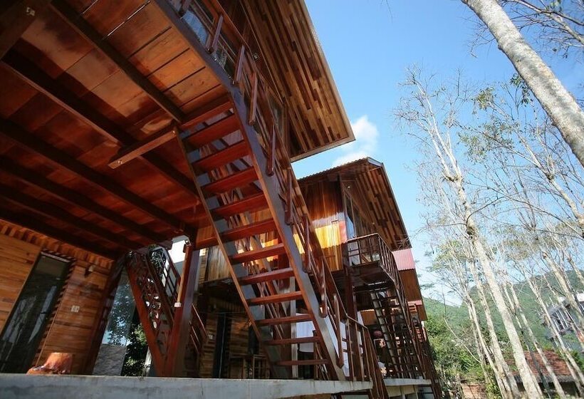 هتل Phong Nha Mountain House
