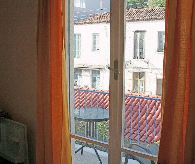 فندق Poros Vista