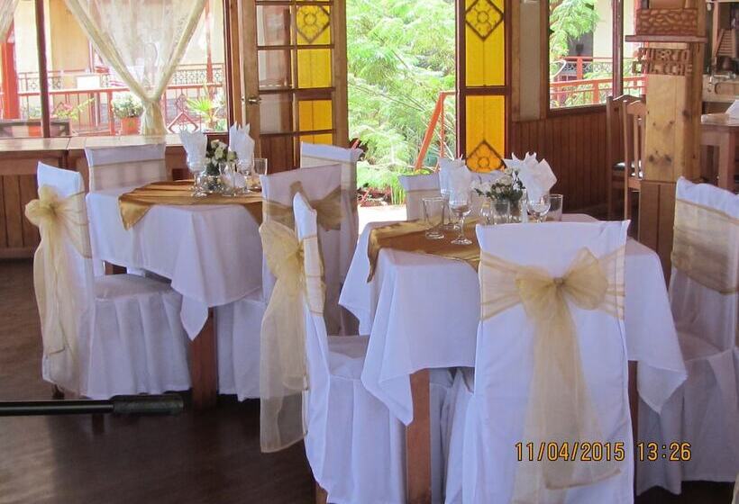 ホテル Puerto Caliche