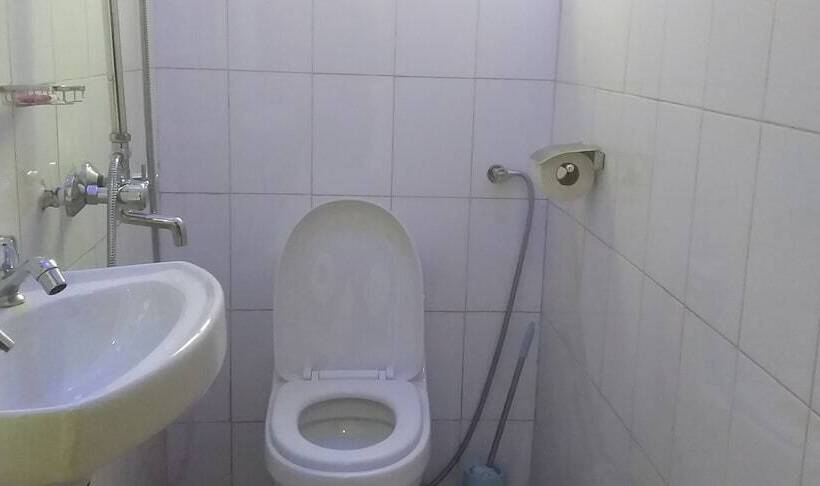 هتل Senevin Gardens