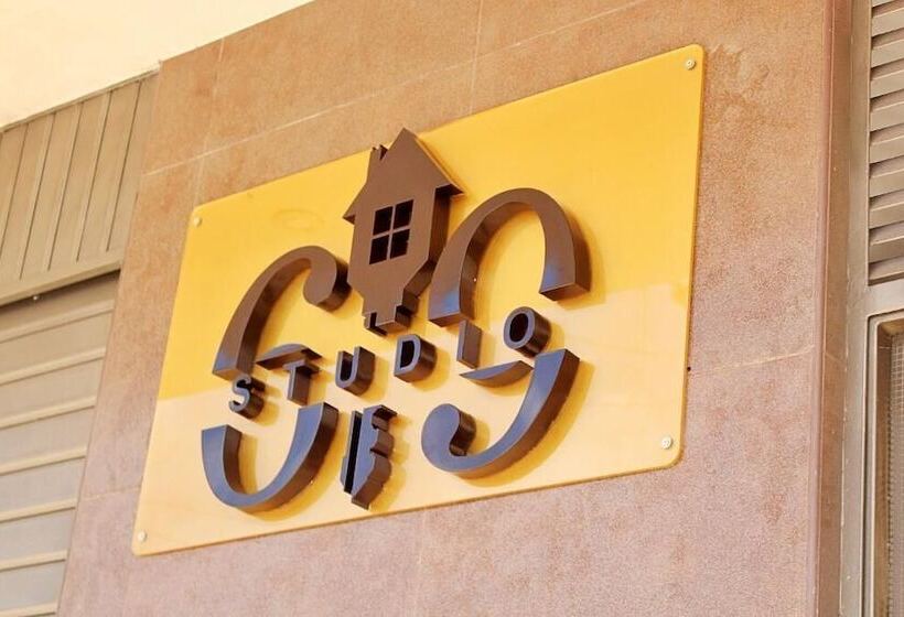 فندق Studio 69